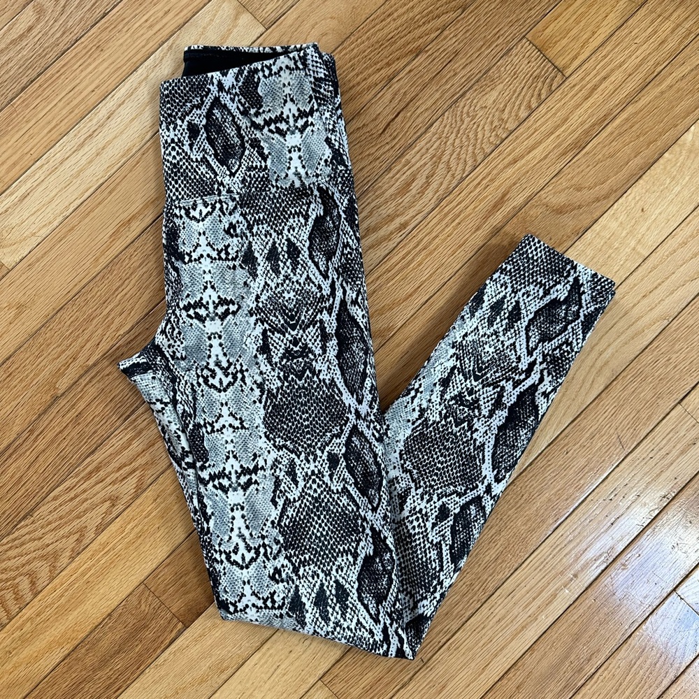Snakeskin Print Leggings